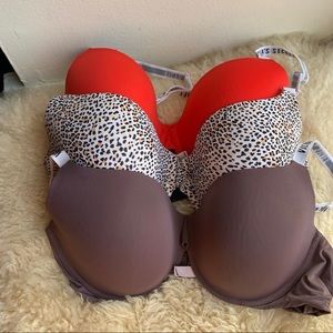 ✨3/$40 Victorias Secret Bras✨